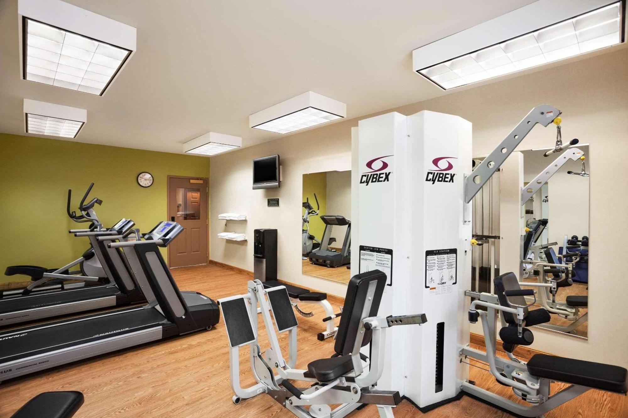 Four Points By Sheraton Bedford Manchester Airport Экстерьер фото