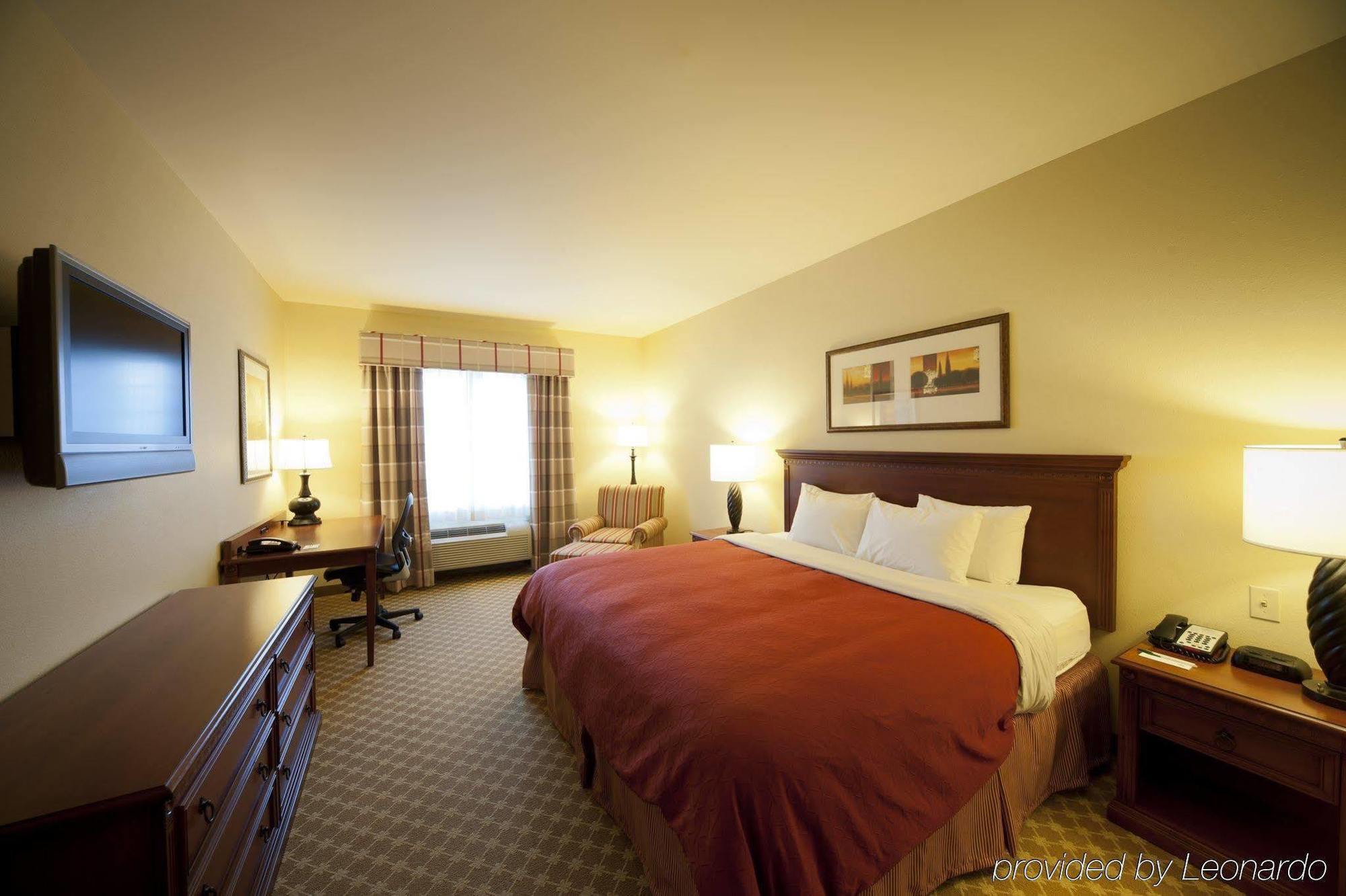 Four Points By Sheraton Bedford Manchester Airport Номер фото