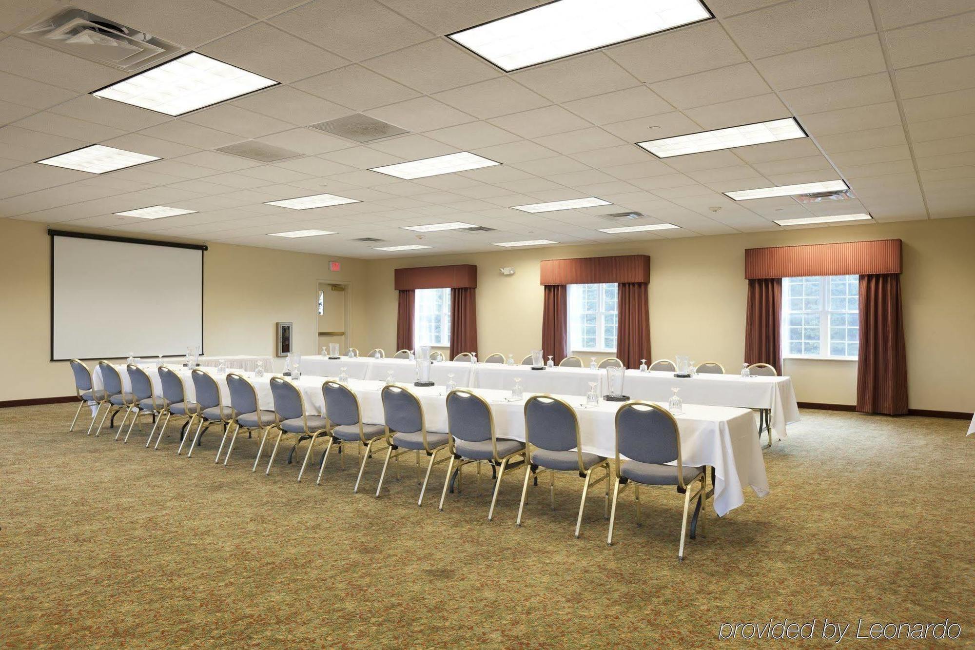 Four Points By Sheraton Bedford Manchester Airport Удобства фото